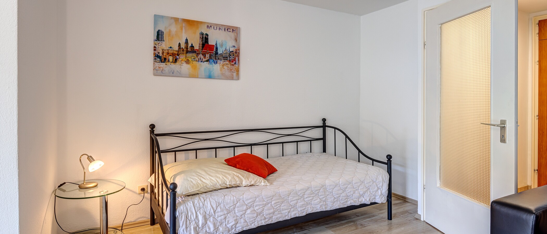 apartment München Milbertshofen 01 sleeping area 6061