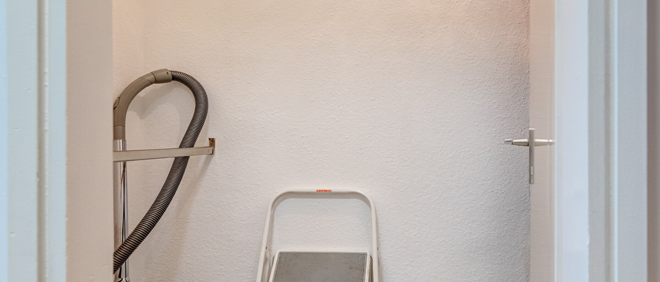 apartment München Milbertshofen 01 storage room 6061