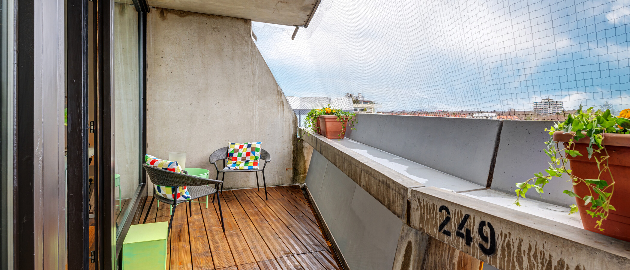 apartment München Schwabing-Nord (zw. Leopoldstraße & Englischen Garten) 01 balcony 610