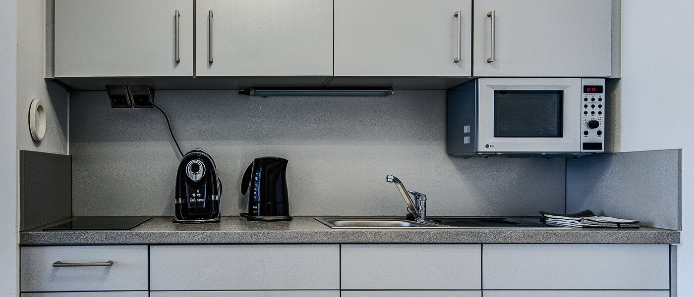 apartment München Arabellapark 01 kitchen 6126