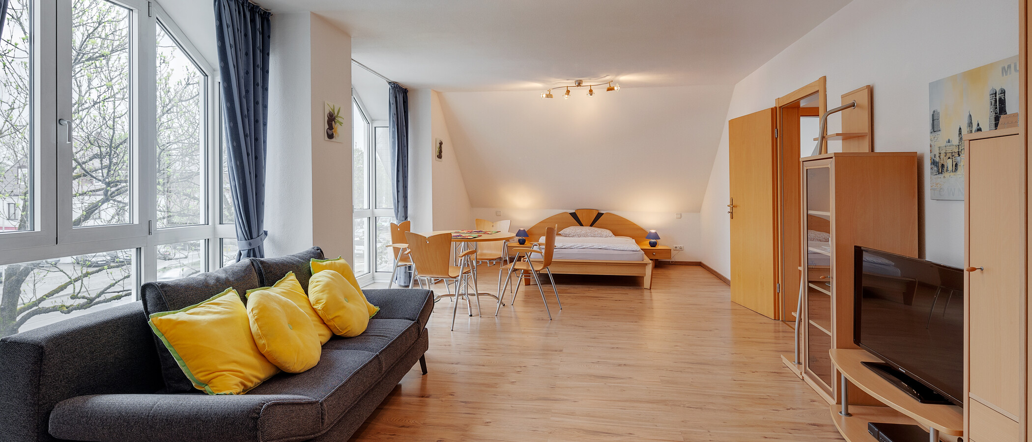 attic apartment München Waldtrudering 03 living area 6182