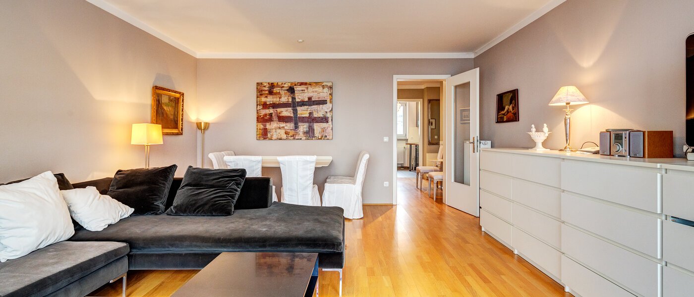 apartment München Bogenhausen 04 living room 6185