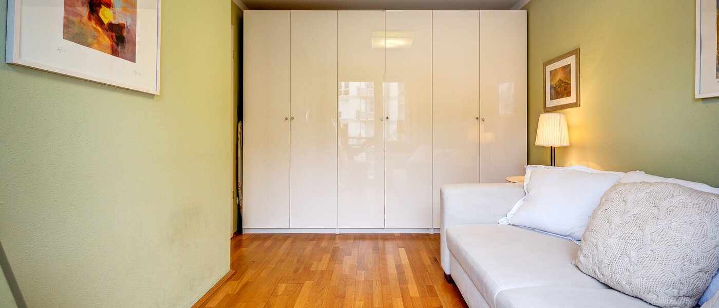 apartment München Bogenhausen 03 guest room 6185