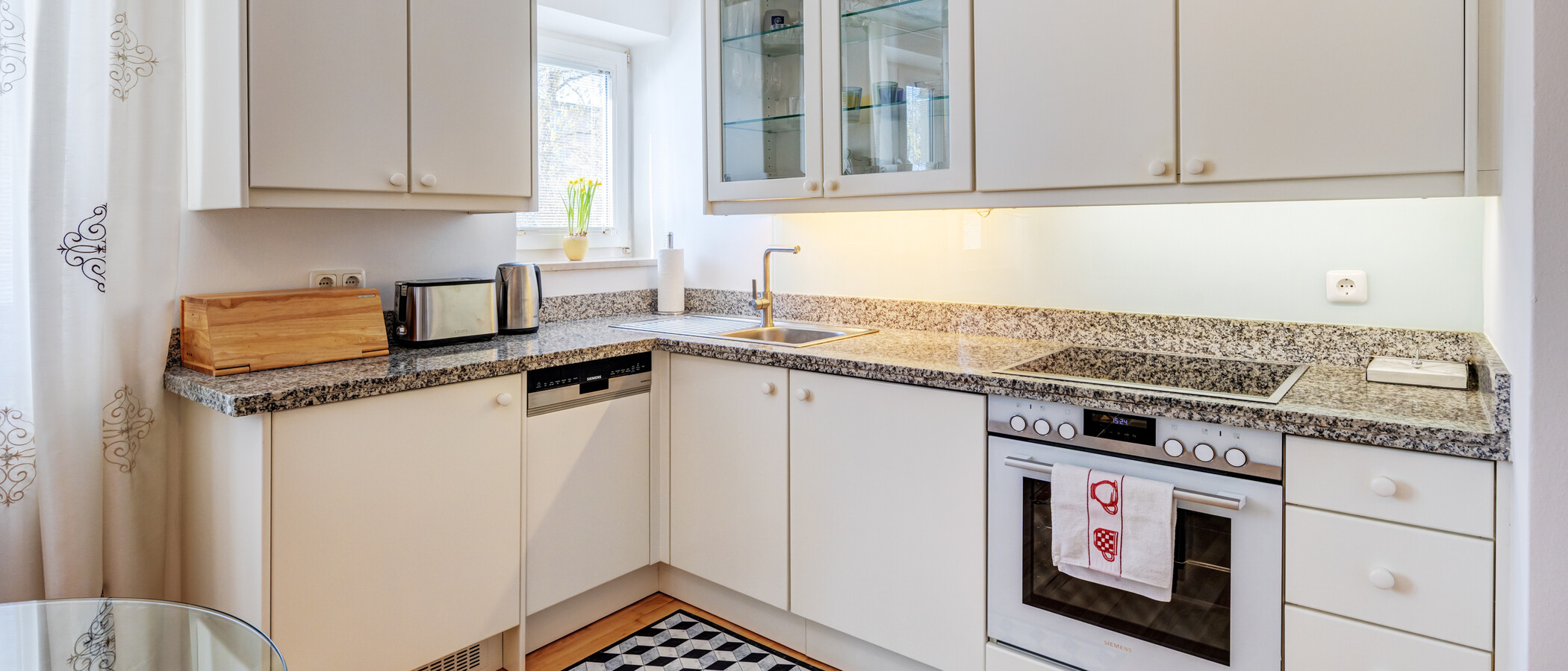 apartment München Bogenhausen 01 kitchen 6213