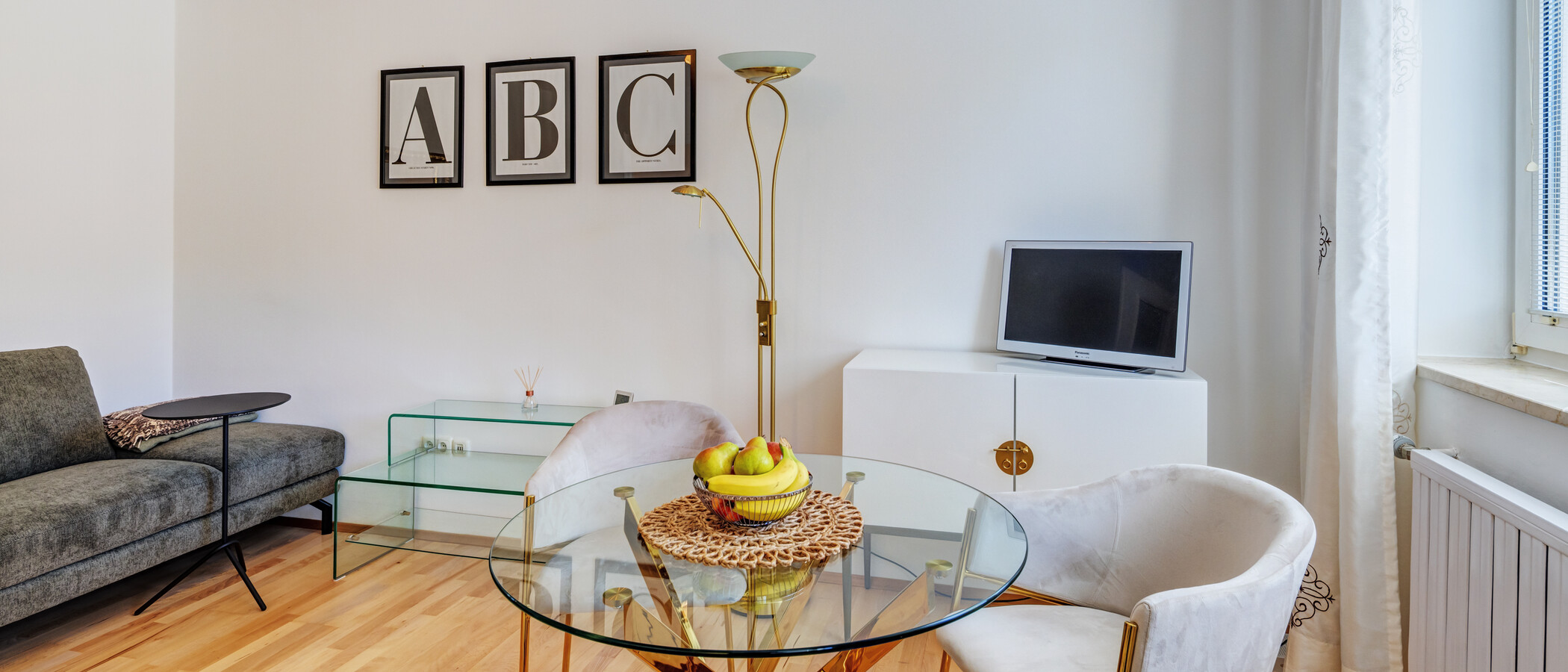 apartment München Bogenhausen 01 living area 6213