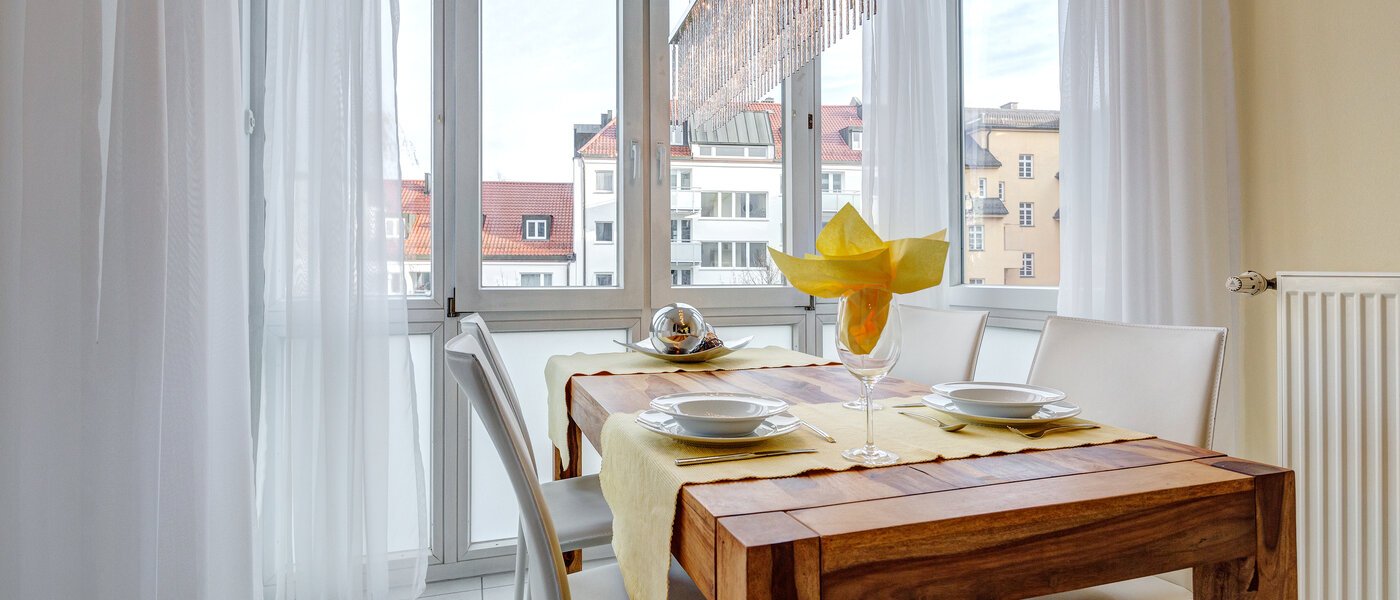 apartment München Schwabing (rechts der Leopoldstraße) 01 dining 6219