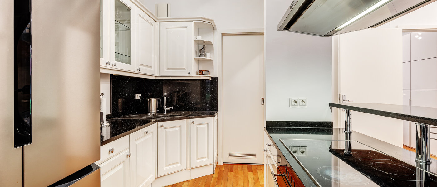 apartment München Schwabing-Nord (zw. Leopoldstraße & Englischen Garten) 01 kitchen 6300