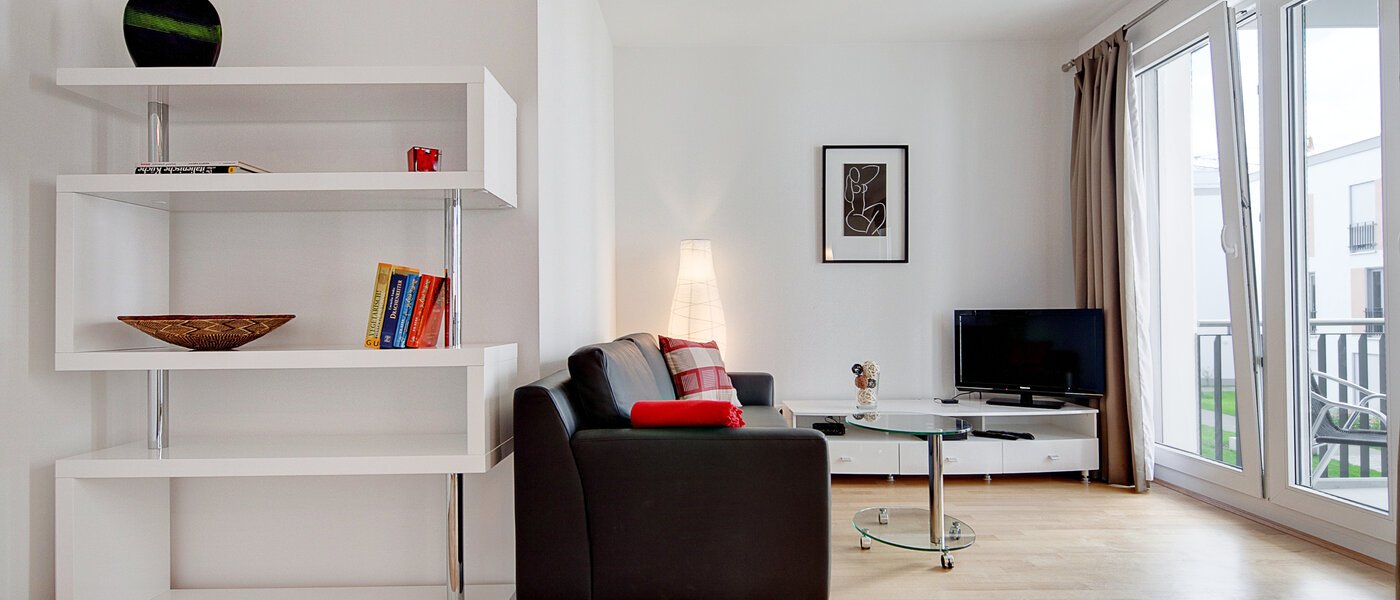 apartment München Schwabing-Nord (zw. Belgrad- & Leopoldstraße) 01 living room 6335