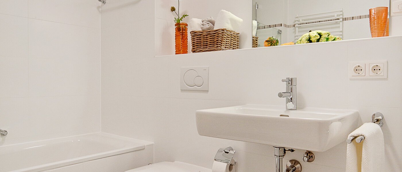 apartment München Schwabing-Nord (zw. Belgrad- & Leopoldstraße) 02 bathroom 6335