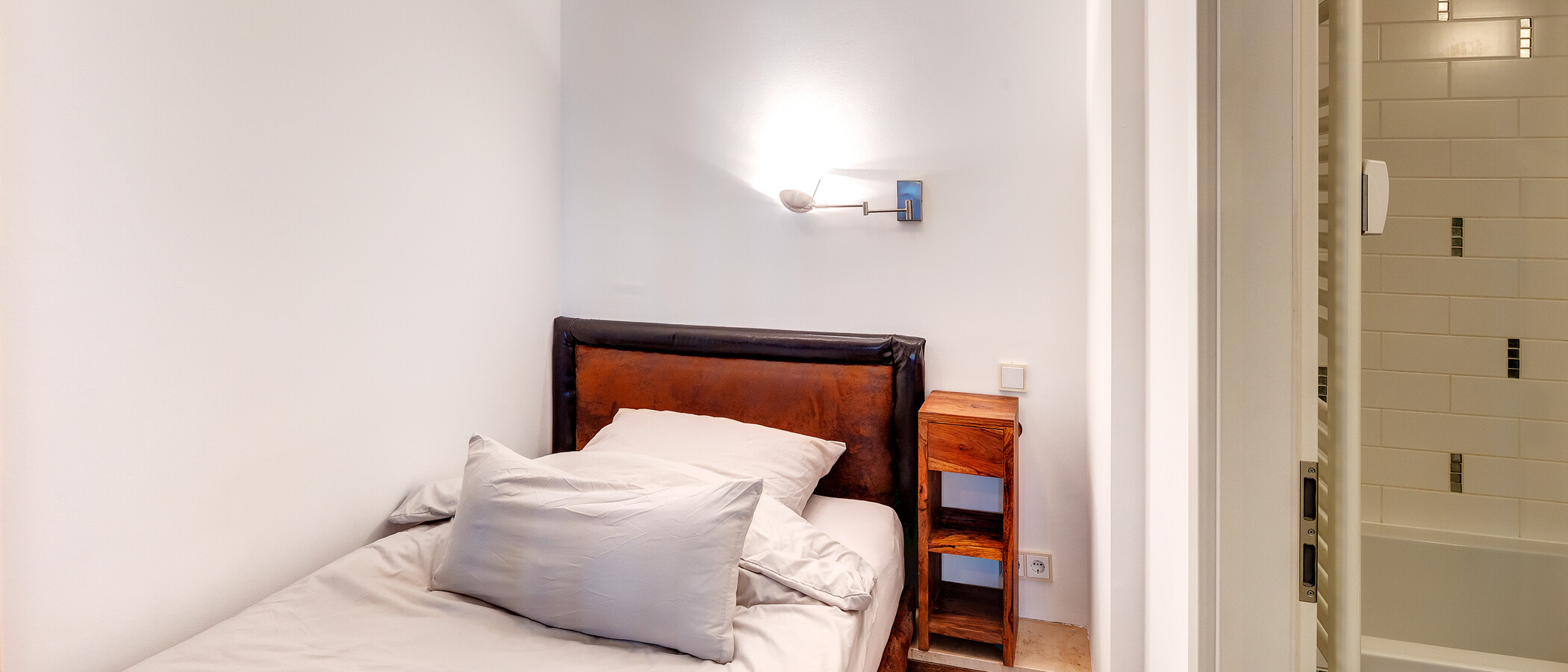 apartment München Glockenbachviertel 01 sleeping area 6366