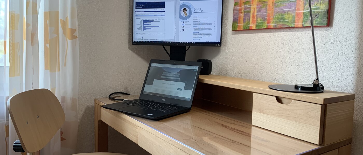 apartment München Cosimapark 01 work-desk 6399