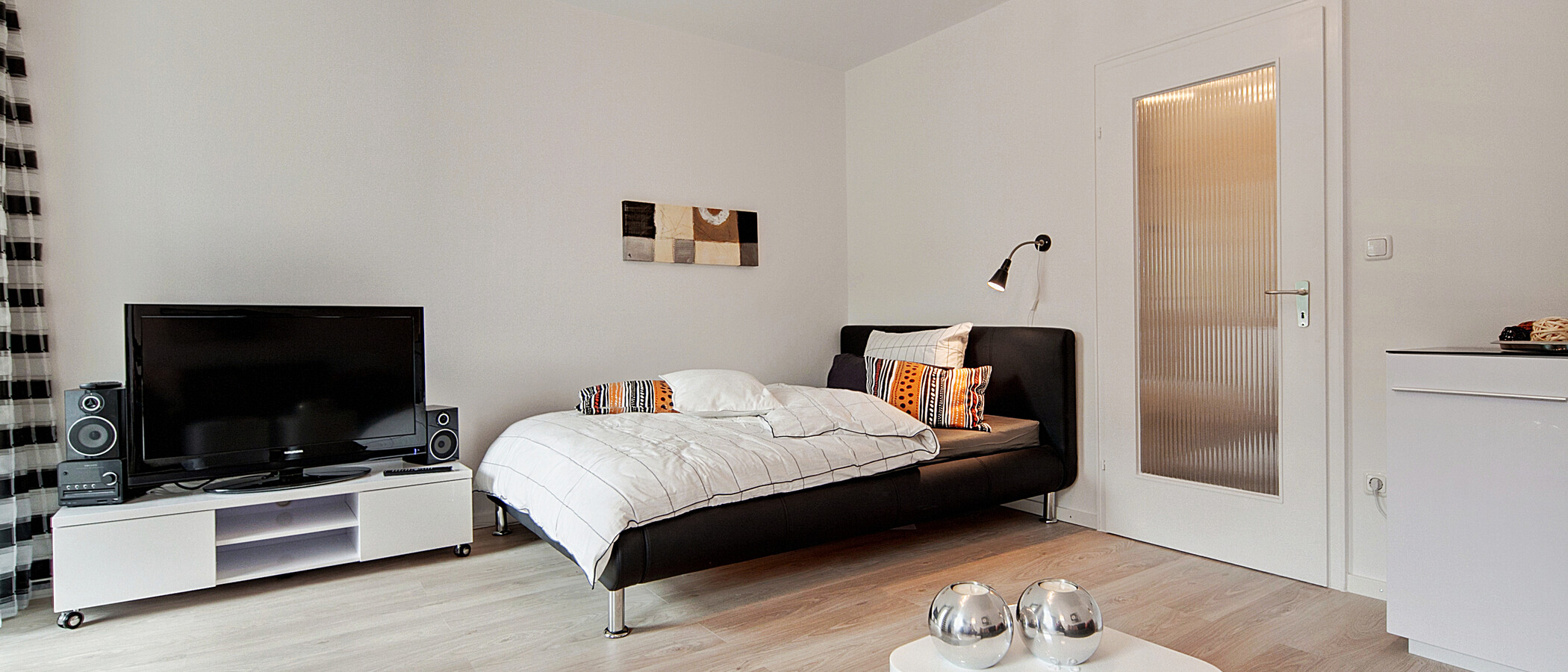 apartment München Milbertshofen 02 sleeping area 6414