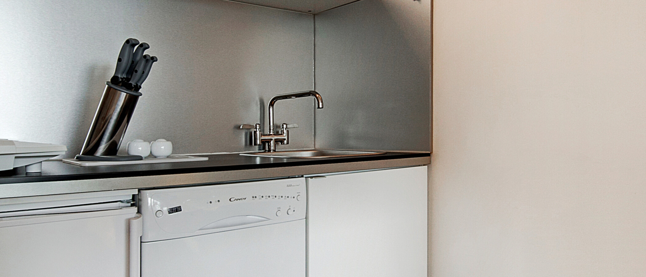 apartment München Schwabing-West 02 kitchen 6415