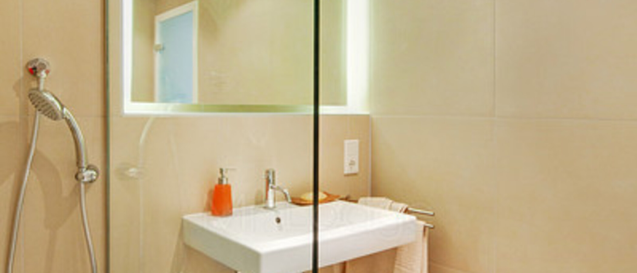 roof terrace apartment München Neuhausen 02 bathroom 6439