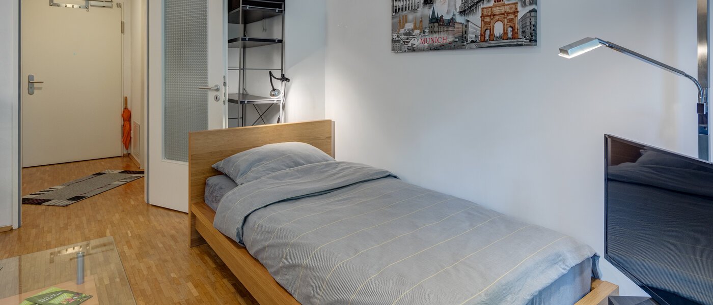 apartment München Haidhausen 01 sleeping area 6448