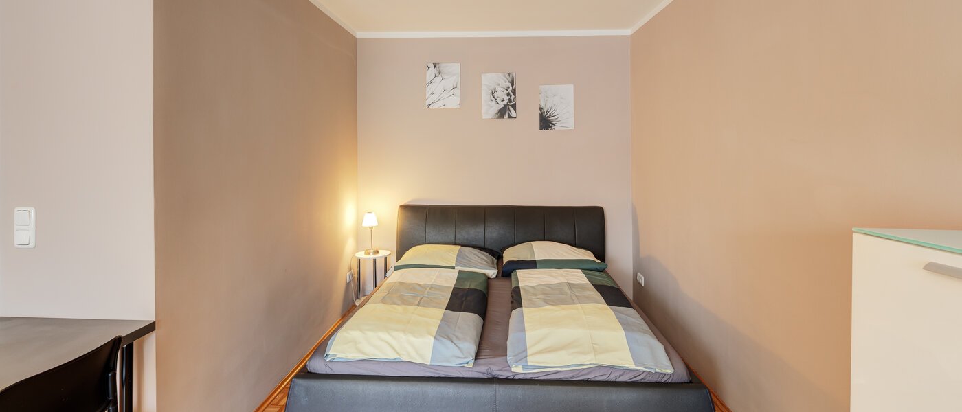 apartment Planegg 01 sleeping area 6451