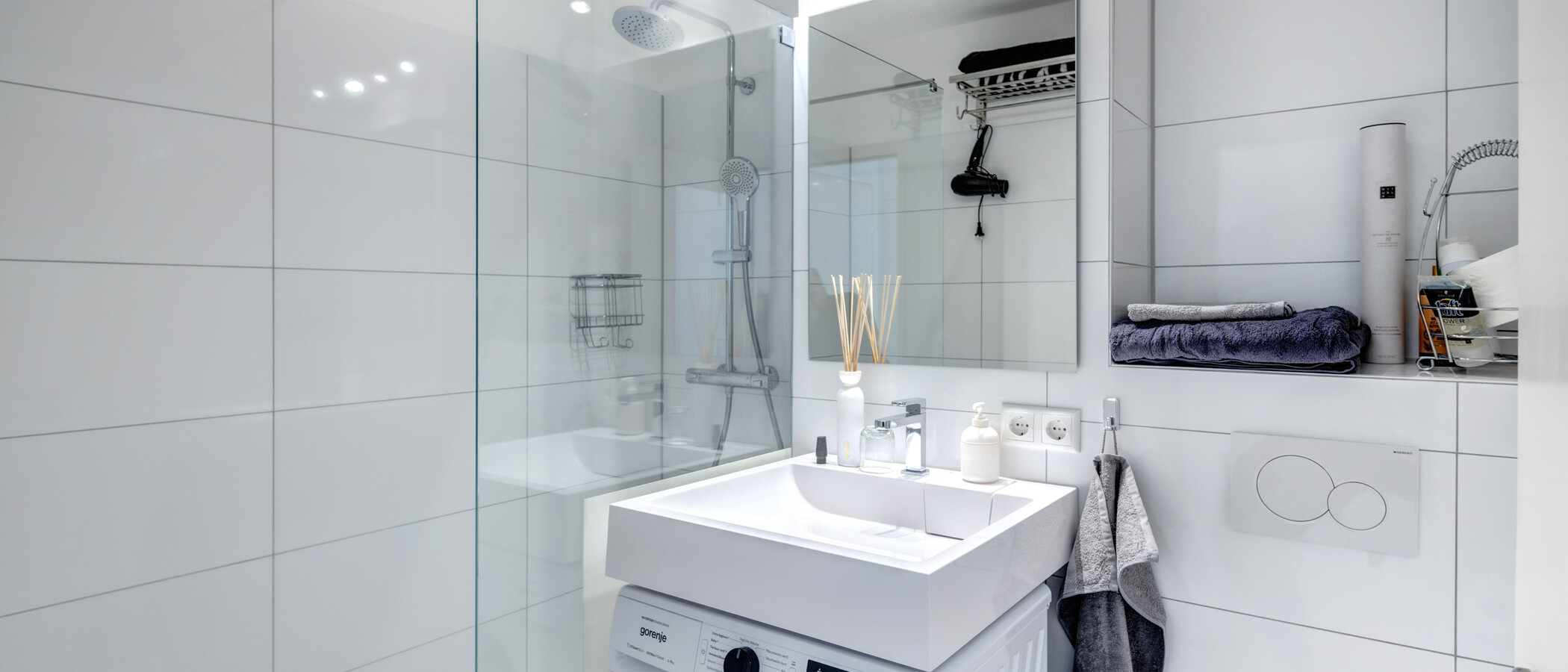 apartment München Schwabing-West 02 bathroom 6455