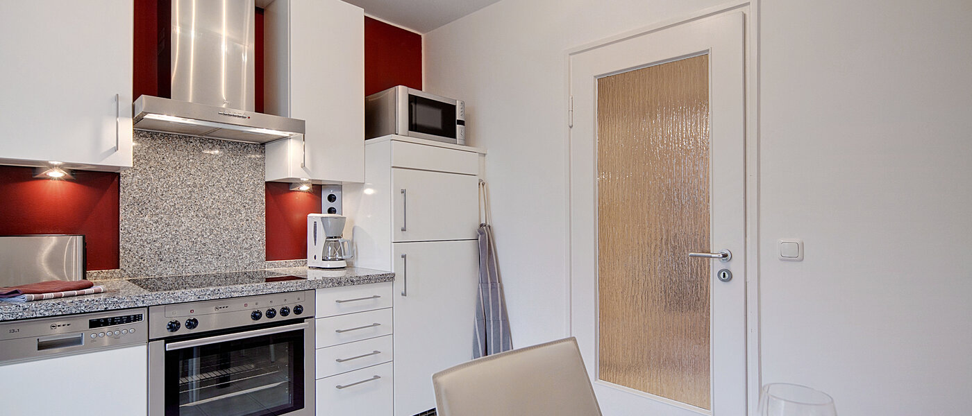 apartment München Schwabing (links der Leopoldstraße) 03 kitchen 6480