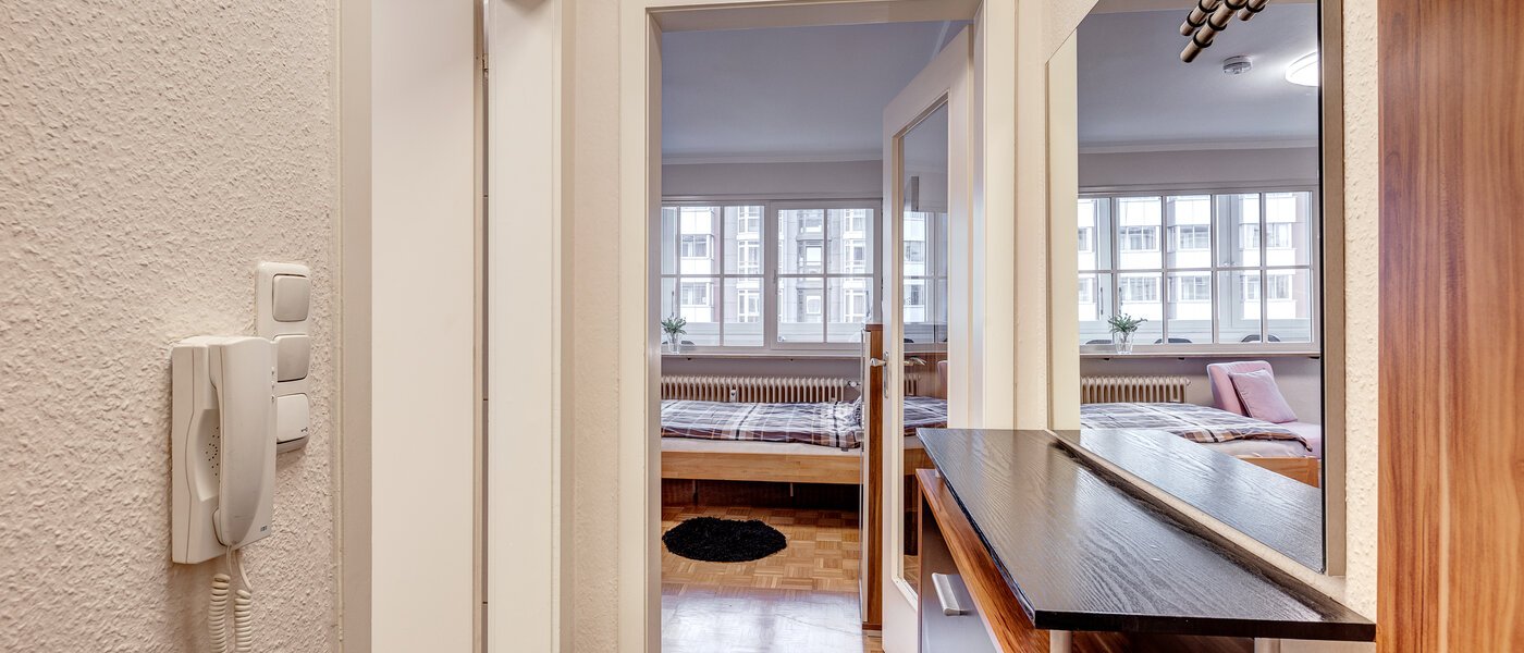 apartment München Schwabing (links der Leopoldstraße) 01 hall 6491