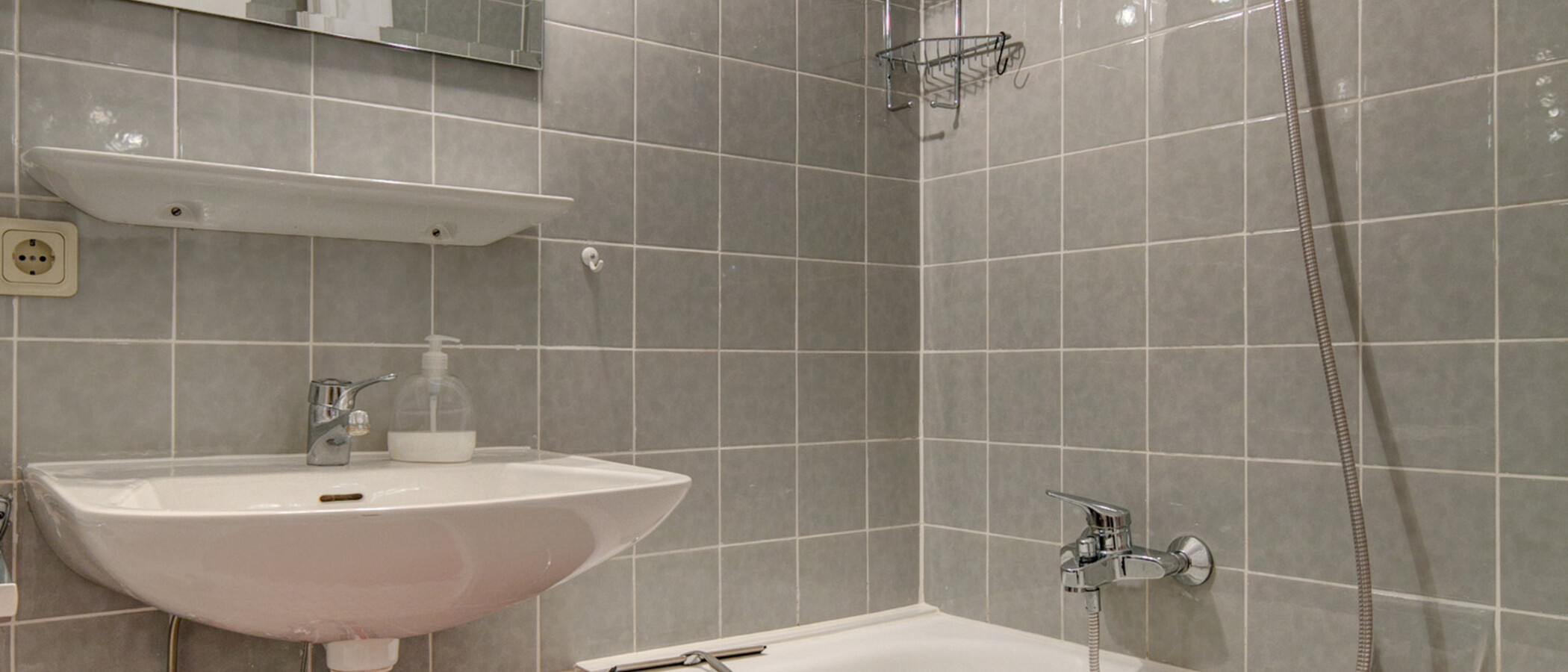 apartment München Fasangarten 02 bathroom 6501
