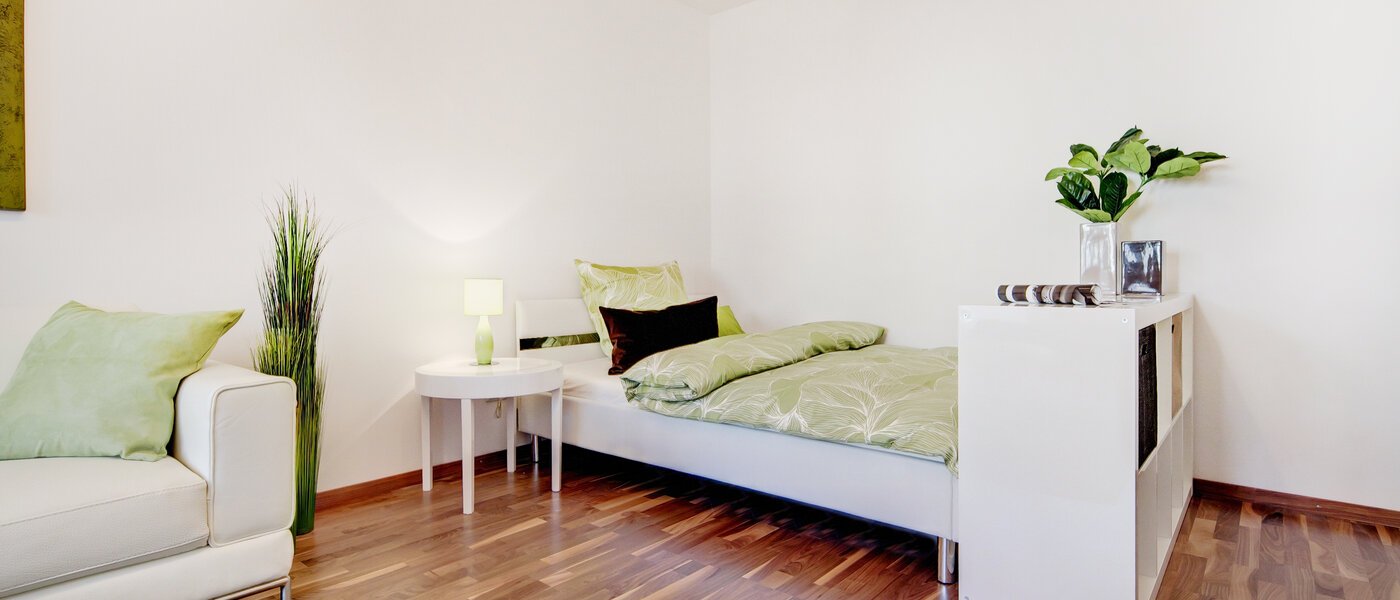 apartment München Schwabing-West (rund um den Hohenzollernplatz) 01 sleeping area 6515