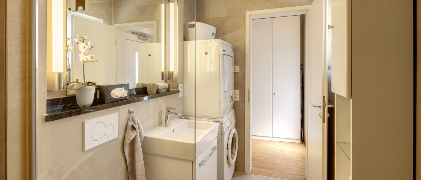 apartment München Maxvorstadt 03 bathroom 6524