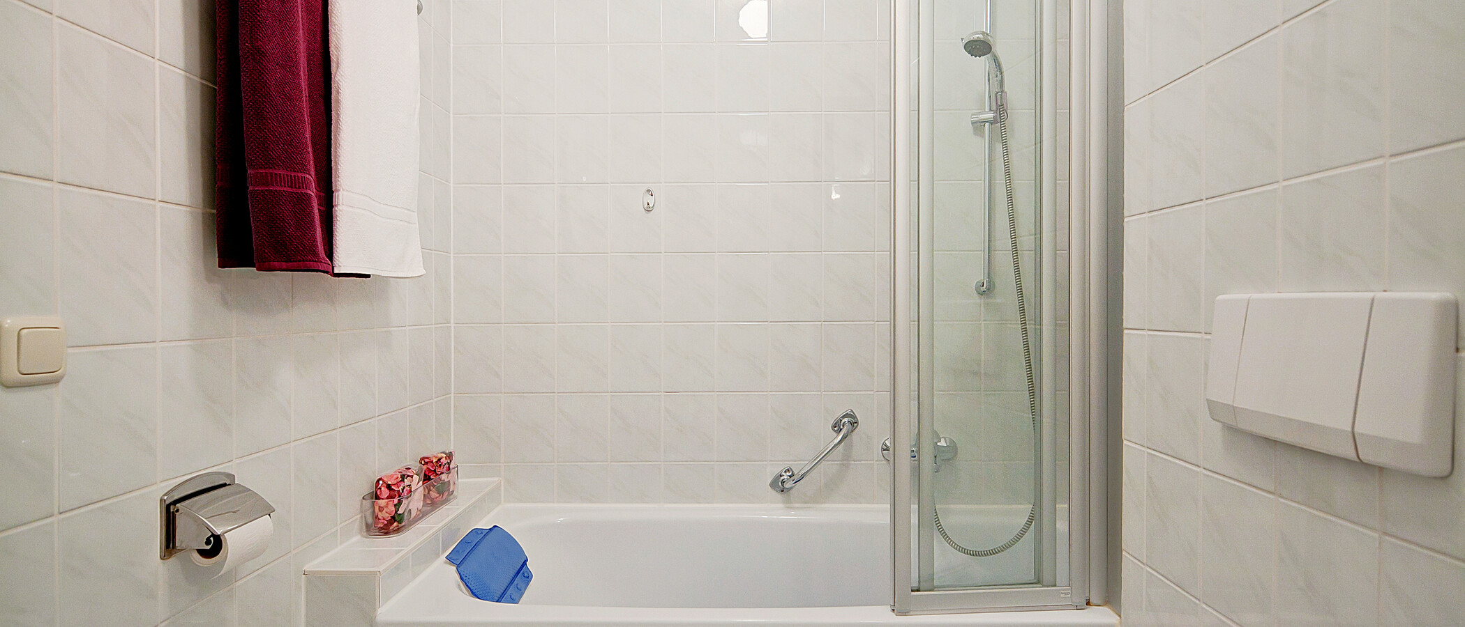 apartment Unterhaching 01 bathroom 6534