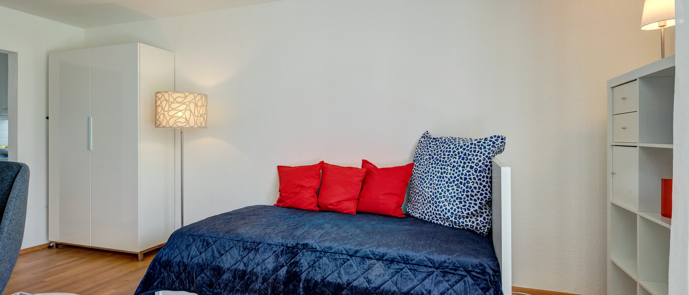 apartment München Schwabing-Nord (zw. Belgrad- & Leopoldstraße) 01 sleeping area 6538