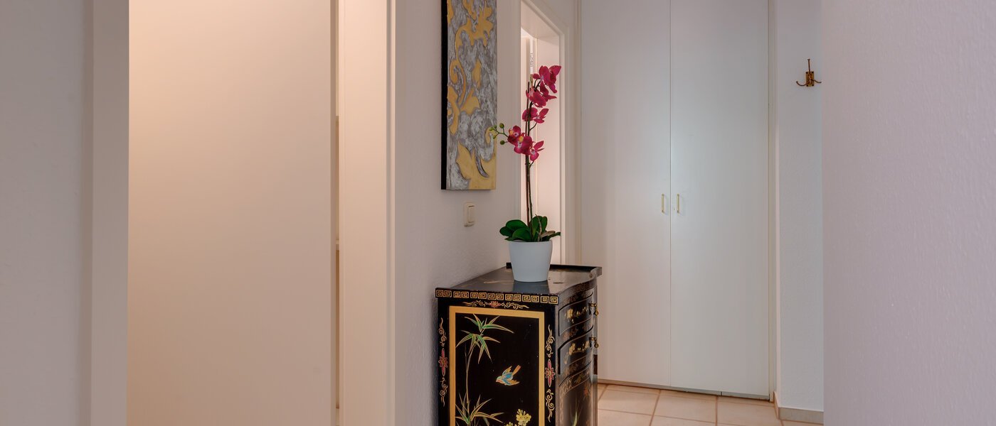 apartment with garden 	 München Neuhausen 02 hall 6555