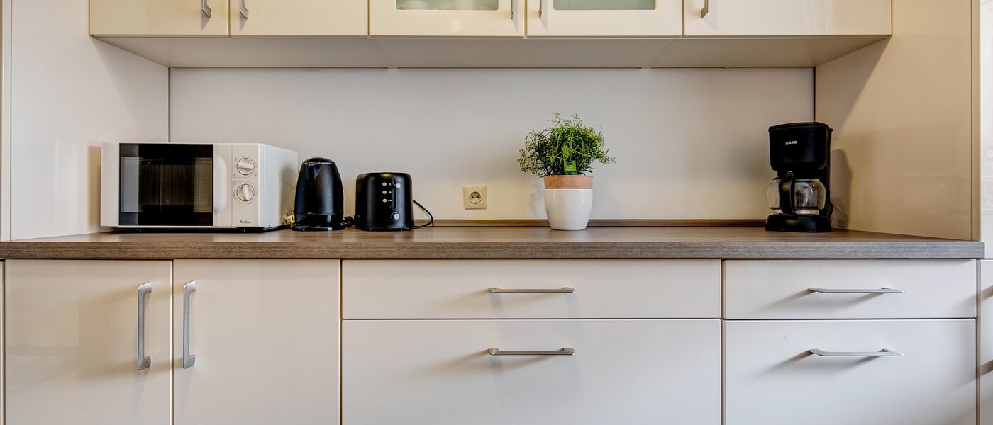 apartment München Arabellapark 03 kitchen 6561