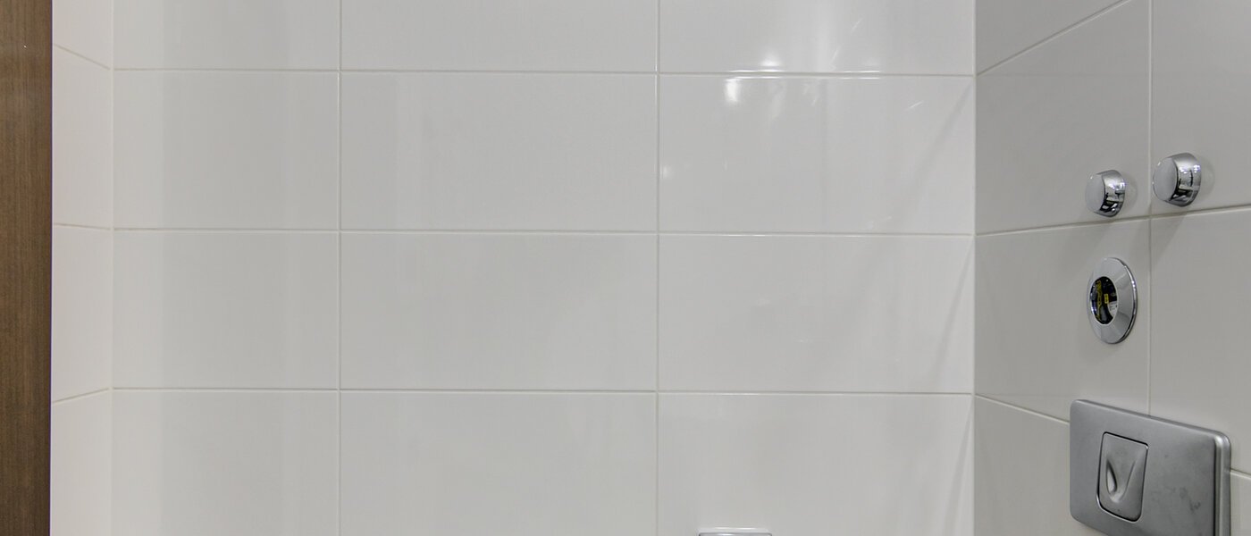 apartment München Arabellapark 04 bathroom 6561