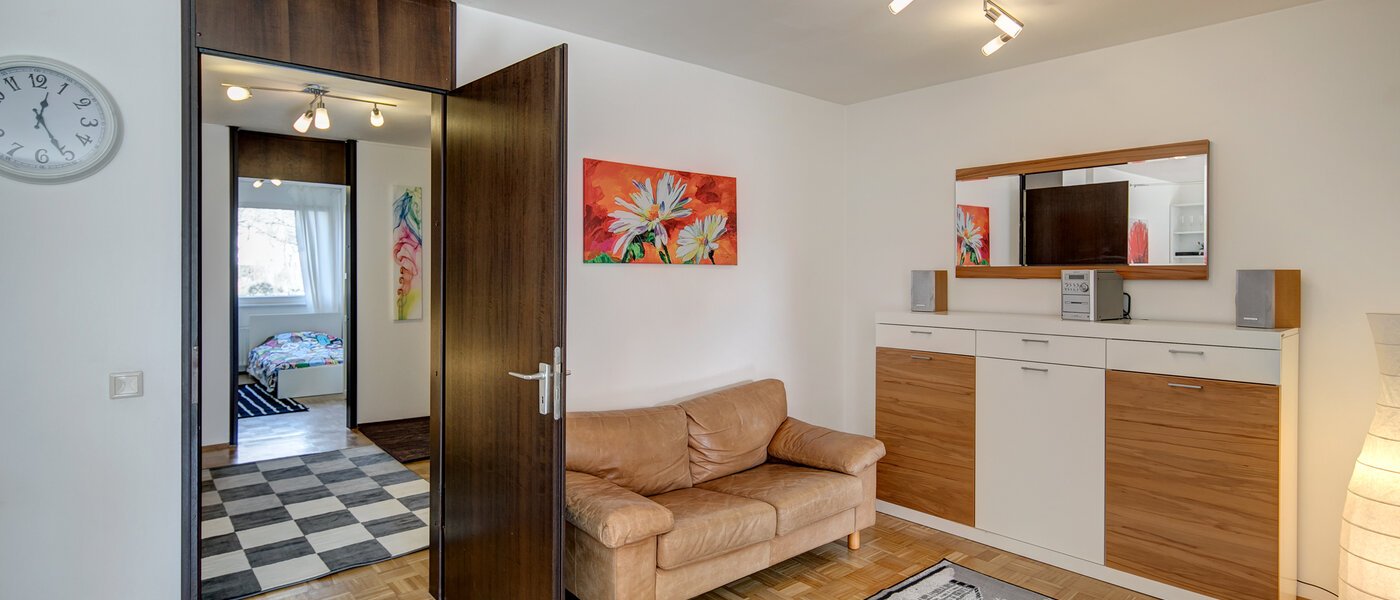 apartment München Arabellapark 07 living area 6561