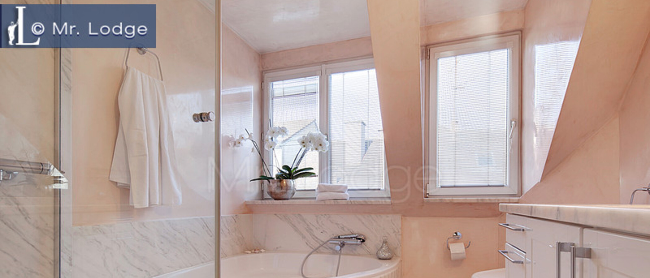 gallery apartment  München Lehel 01 bathroom 6601