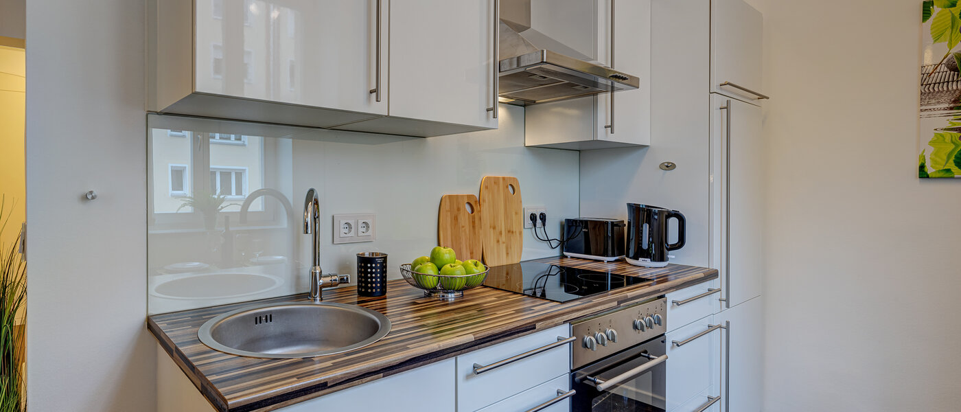 apartment München Neuhausen 01 kitchen 6646