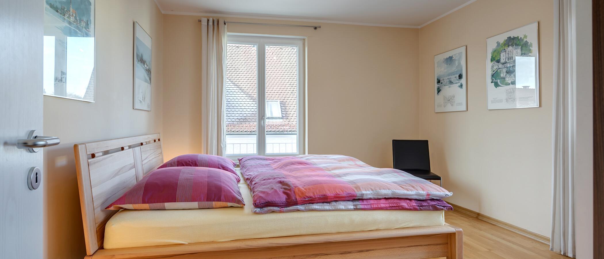 apartment München Moosach 01 sleeping area 6666