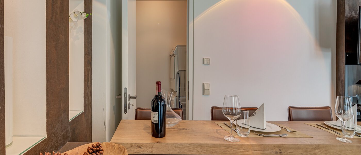 apartment München Maxvorstadt 01 storage room 6689