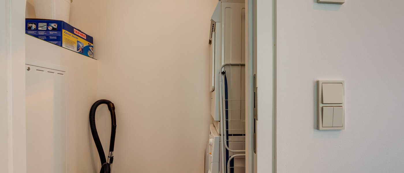 apartment München Maxvorstadt 02 storage room 6689