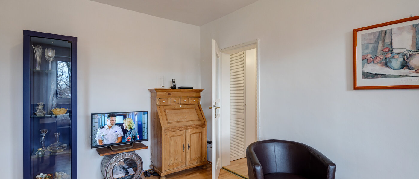 apartment München Parkstadt Bogenhausen 04 living area 669