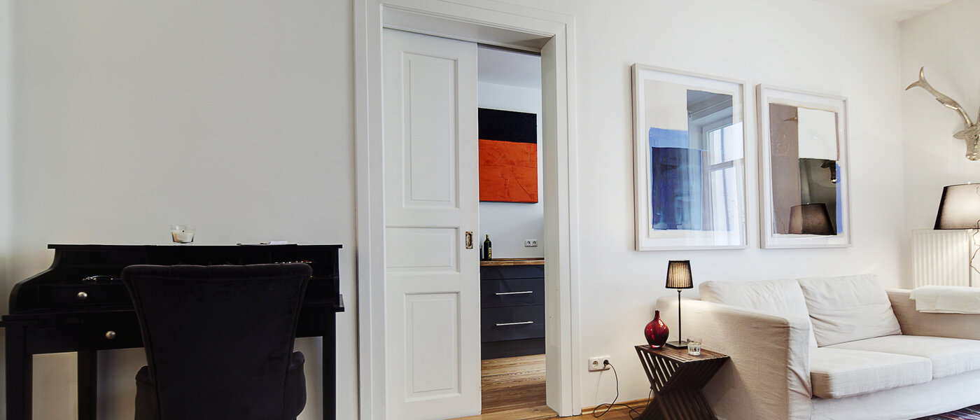 apartment München Neuhausen 05 living room 6715