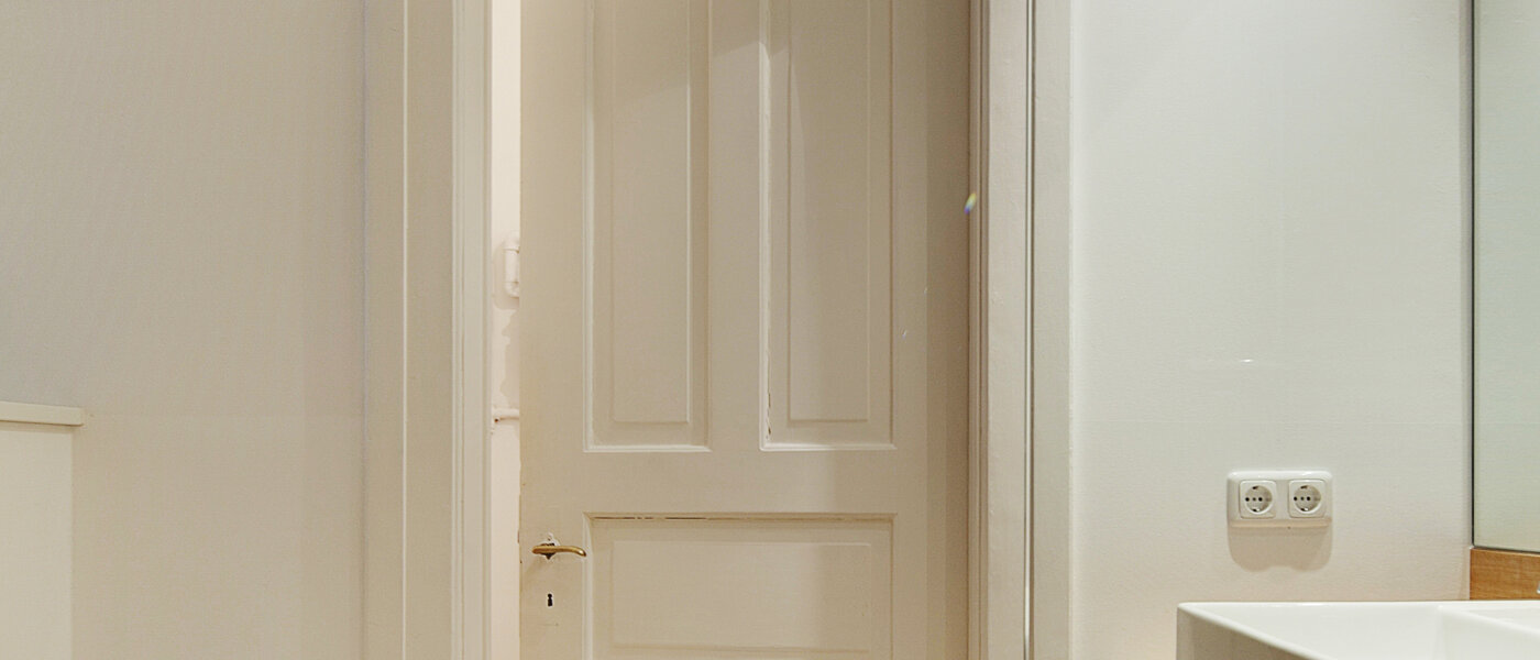 apartment München Neuhausen 04 bathroom 6715