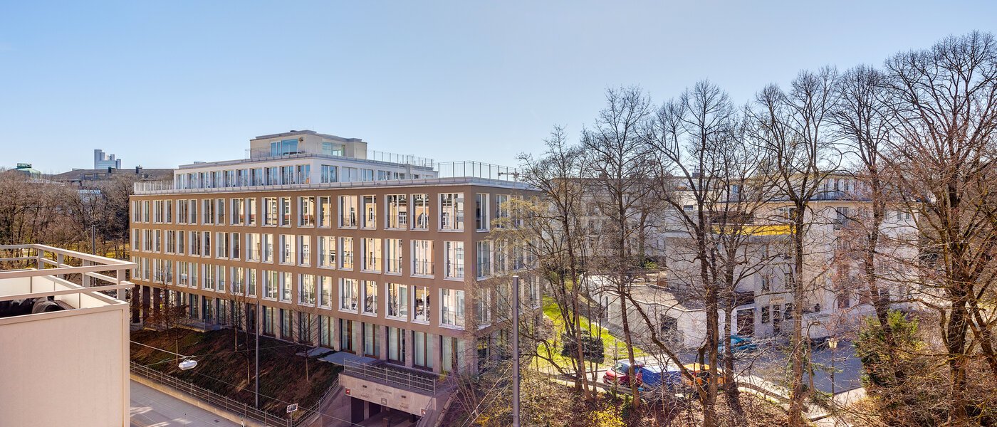 apartment München Bogenhausen 02 view 6716