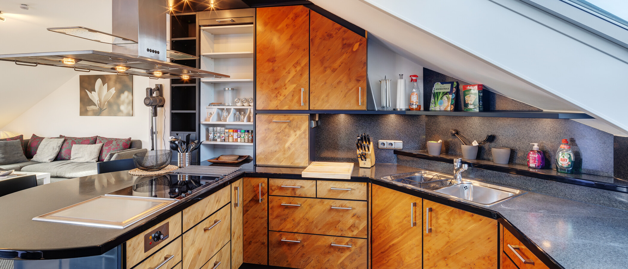 attic apartment Vaterstetten 01 kitchen 6726