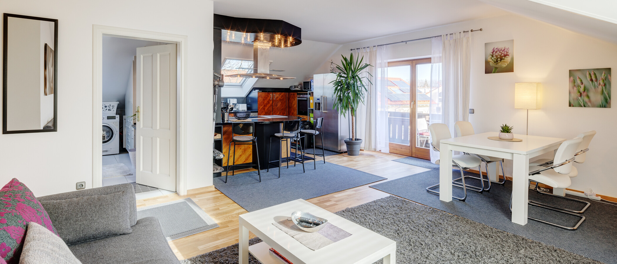 attic apartment Vaterstetten 05 living area 6726
