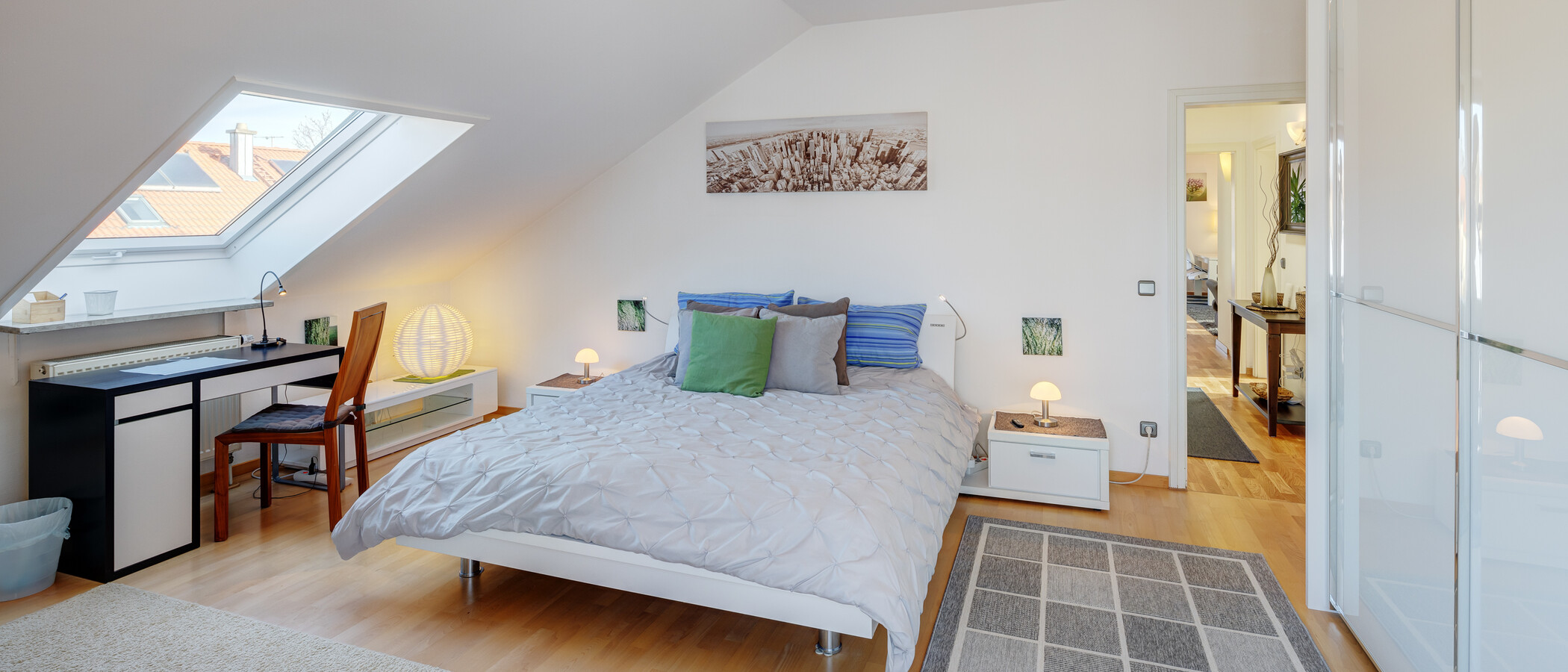attic apartment Vaterstetten 01 1. bedroom 6726