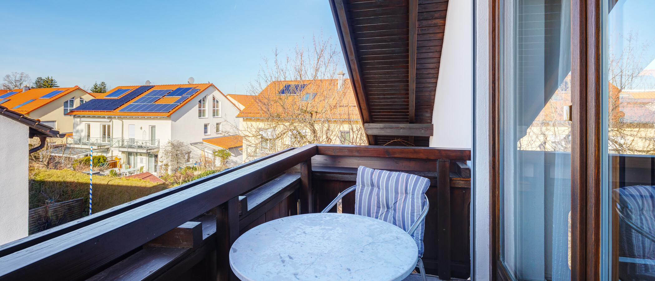 attic apartment Vaterstetten 03 1. balcony 6726