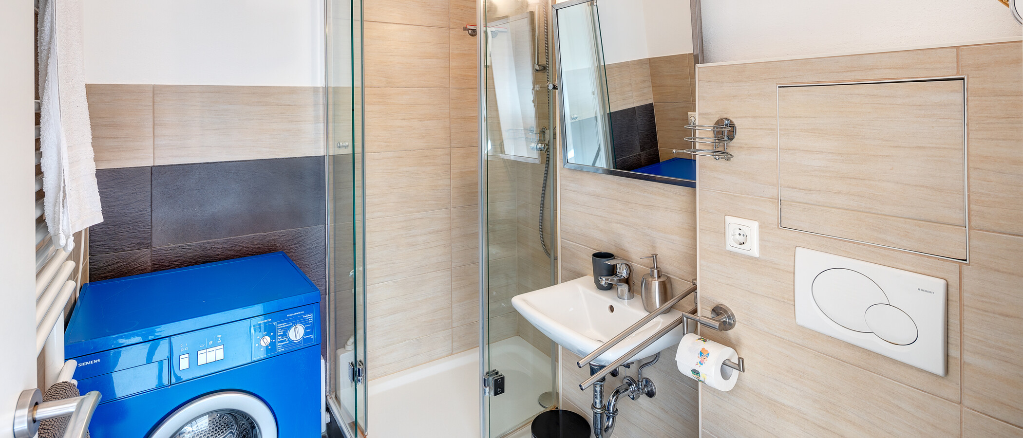 apartment München Milbertshofen 01 bathroom 6735