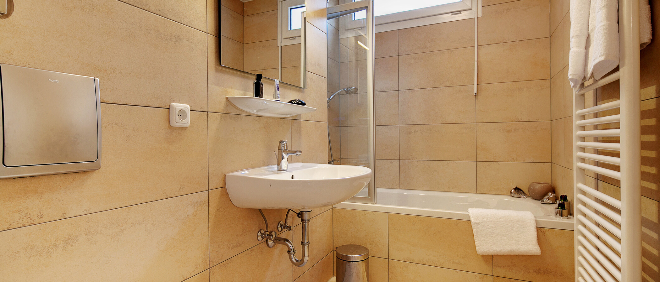 apartment München Obermenzing 01 bathroom 6768