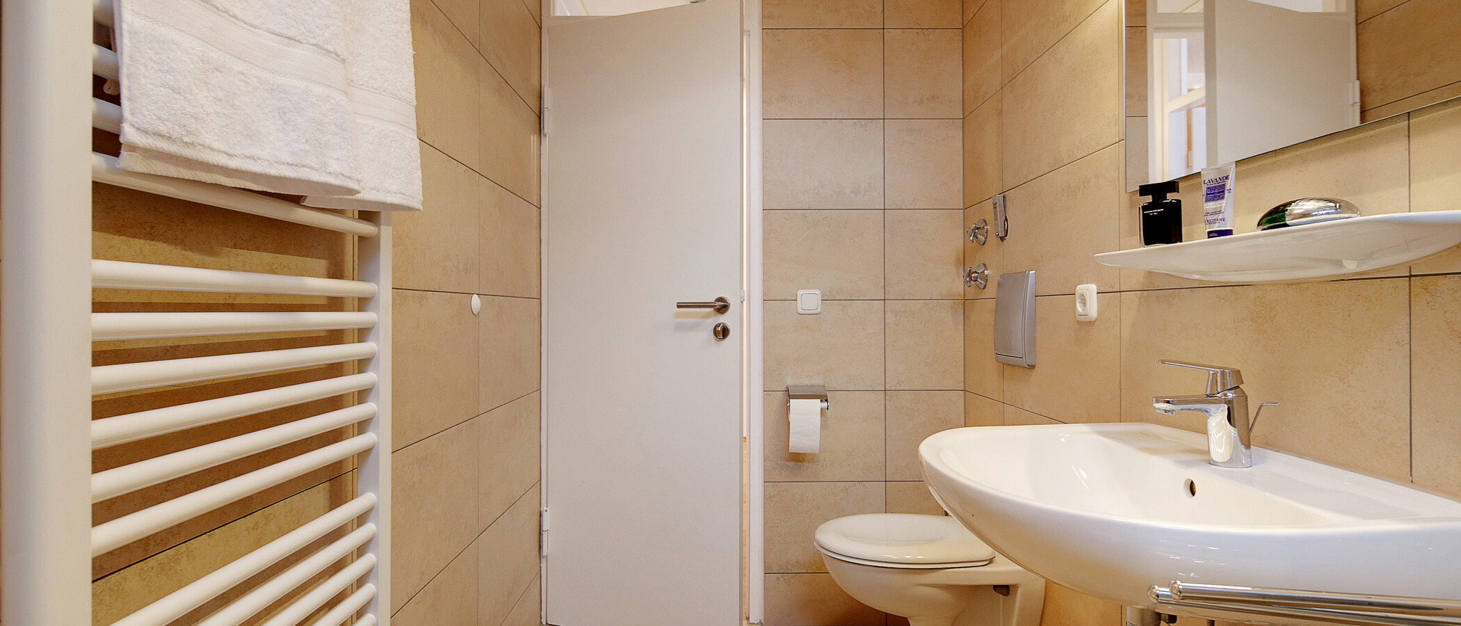apartment München Obermenzing 03 bathroom 6768