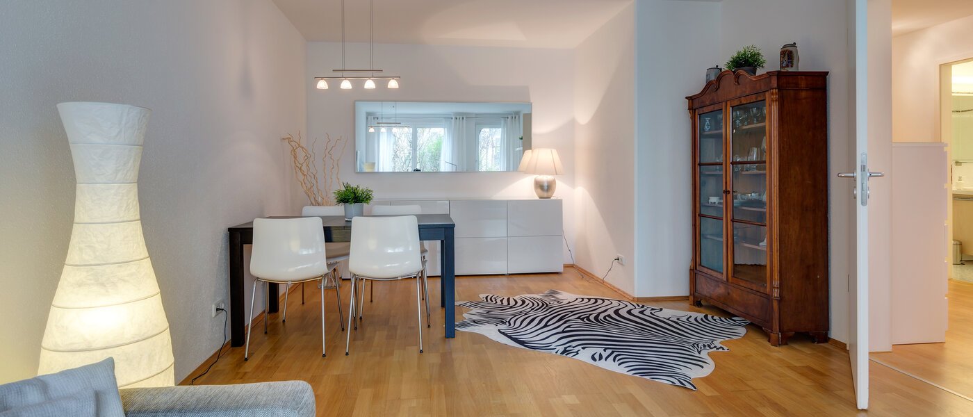 apartment München Maxvorstadt 04 living room 6791