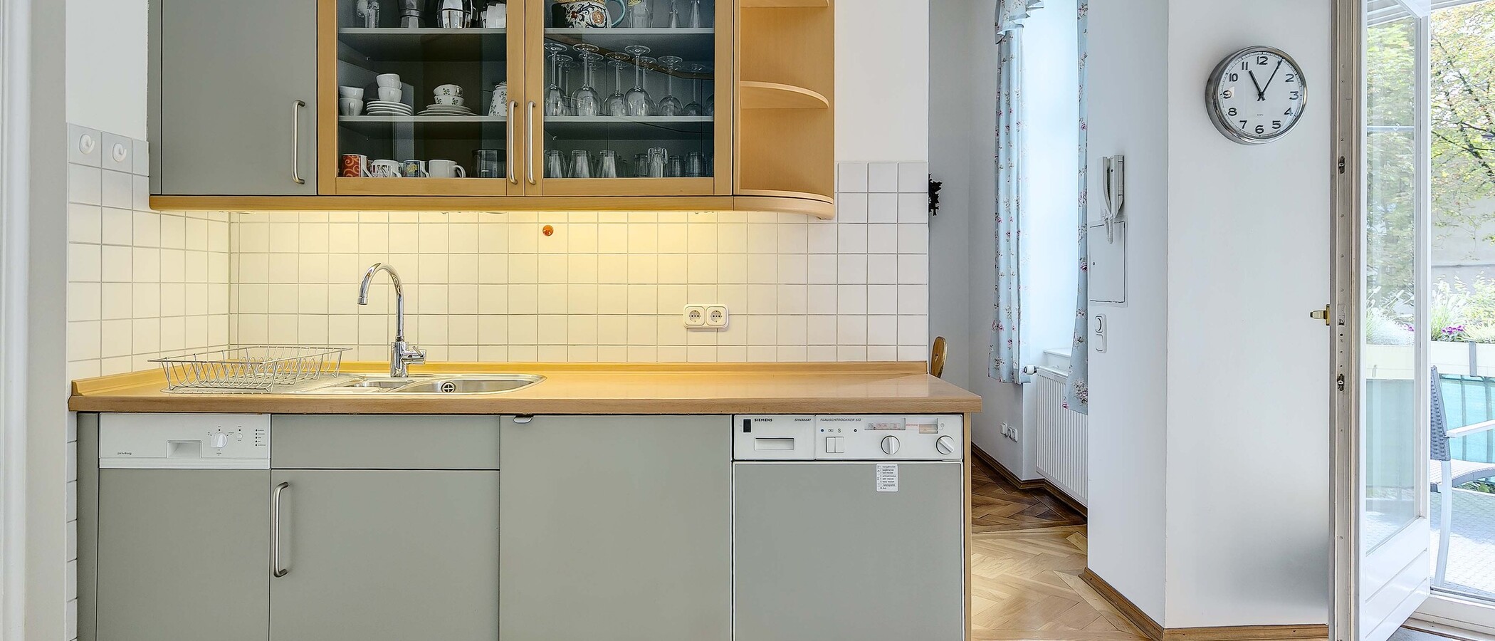 apartment München Altbogenhausen 04 kitchen 681